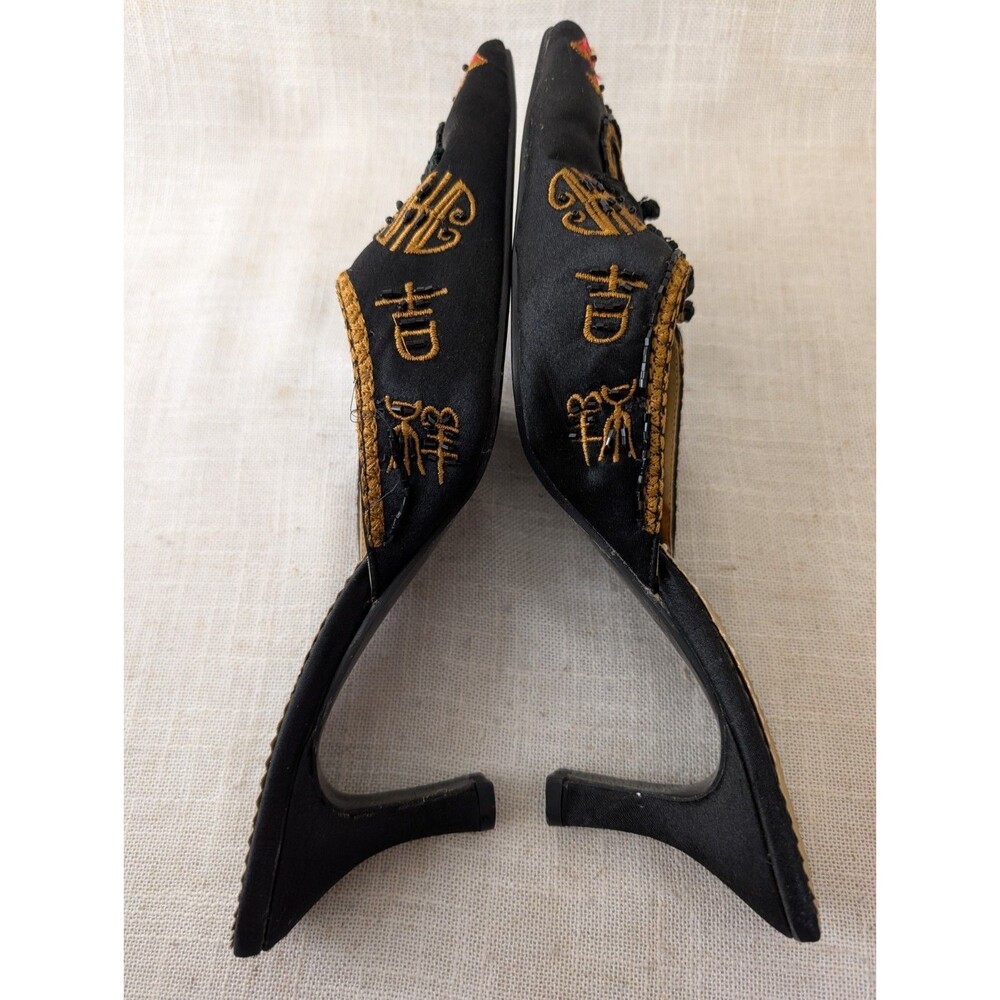Luvshoe's Canada Ornate Embroidered Mules Shoes Size 10 - Picture 4 of 9